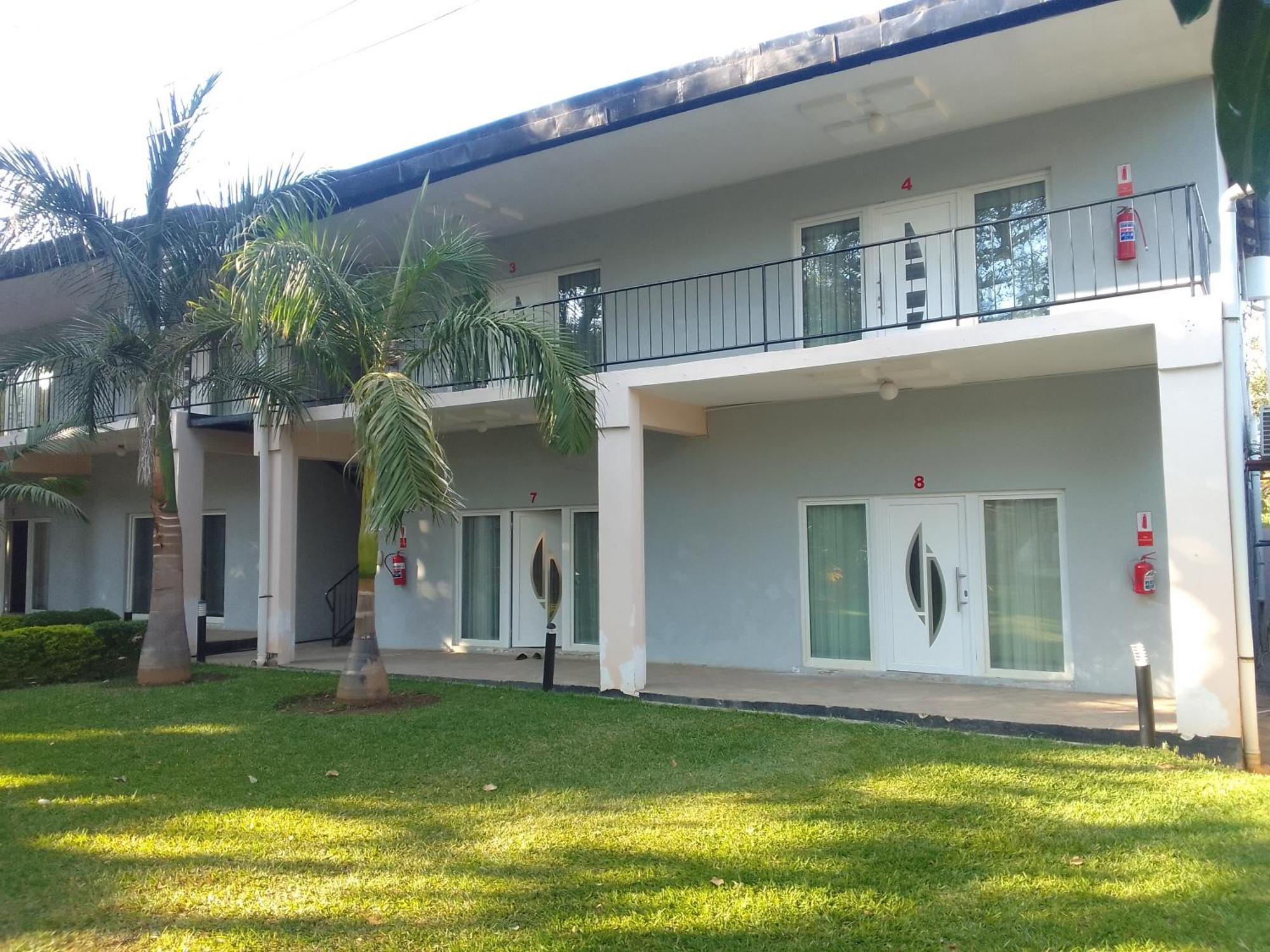 Vapour Lounge Aparthotel Lusaka Exterior photo